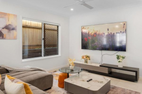 Brand New Modern 5BR House Ducted AC Near Mall
